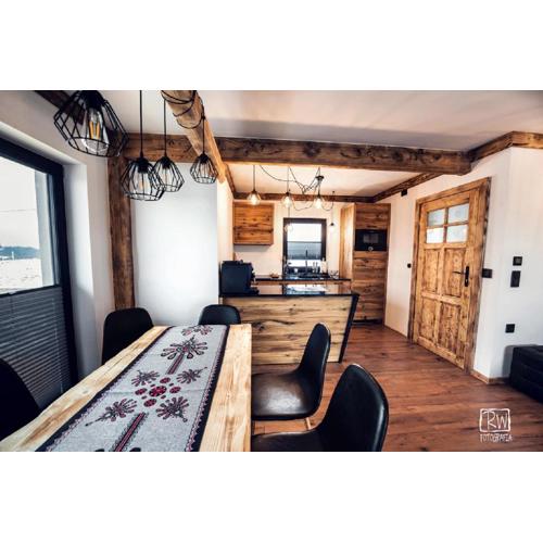 Laura Resort - Luxury Chalets z jacuzzi