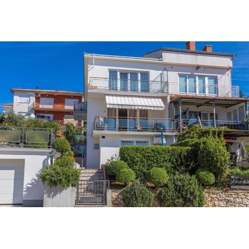 Lauschiges Studio nur 450 Meter zum Sandstrand mit privater Terrasse