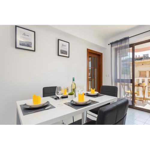 LAVERUDA Apartment with balcony and free parking