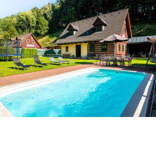 Lavish villa in Rudnik with private hot tub