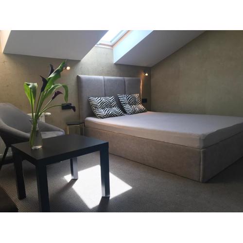 L&B Rooms