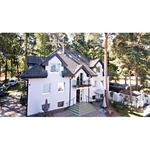 LC pokoje & apartamenty