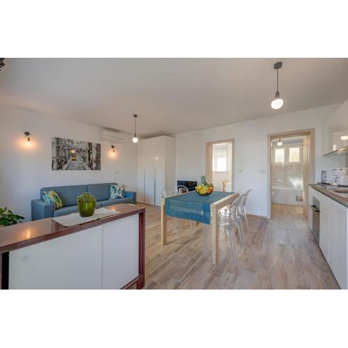 LCT Dreamy Apartment