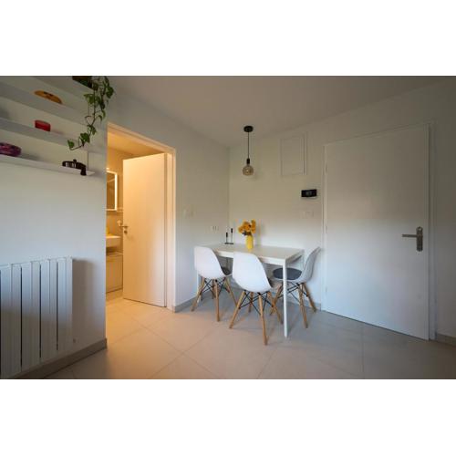 Lemon Apartment