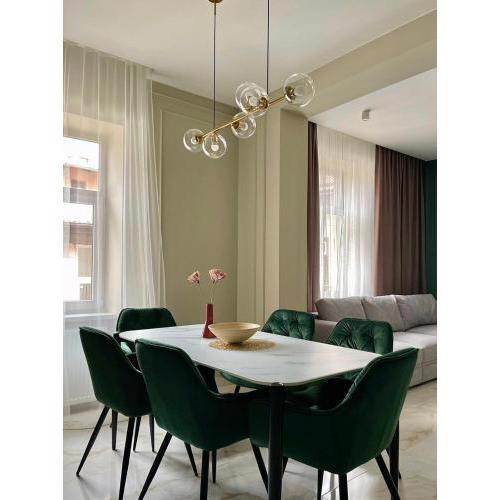 LEOGRAND VIP Apartments on Lesi Ukrainky 7