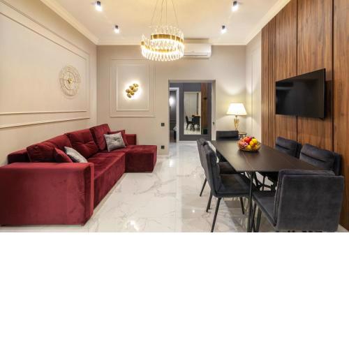LEOGRAND VIP on Svobody Avenue 43