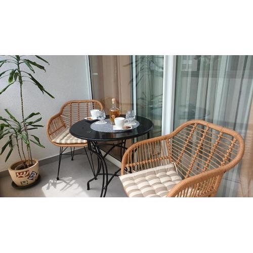 Leona apartment-perfect for four