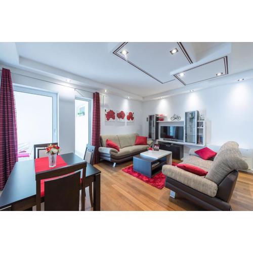 Lida - comfort one bedroom apt,free parking-Lapad