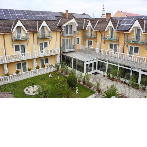Lídia Hotel
