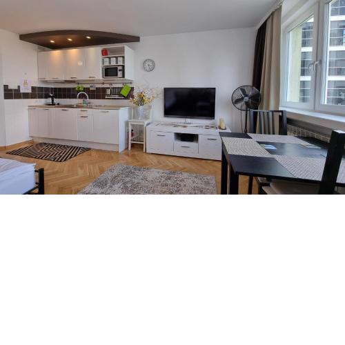 Like Home Flat B