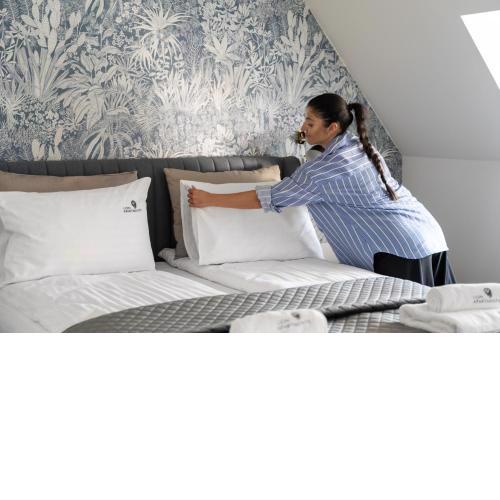 Lion Apartments - Casablanca 4 bedr & top floor Apartment 100 m from the sea