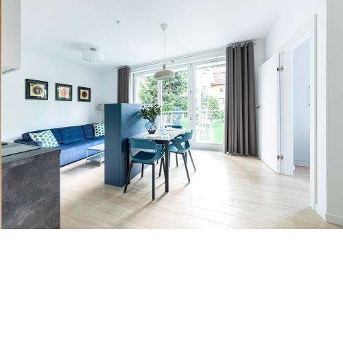 Lion Apartments - Chopina 29 with parking 5 min from the beach and Center