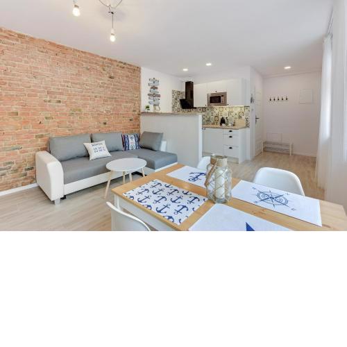 Lion Apartments - La Playa