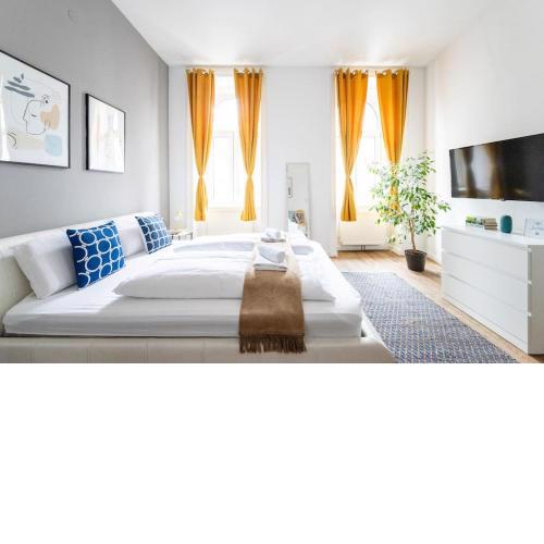 Lite 1BR Near Metro & Center by HM