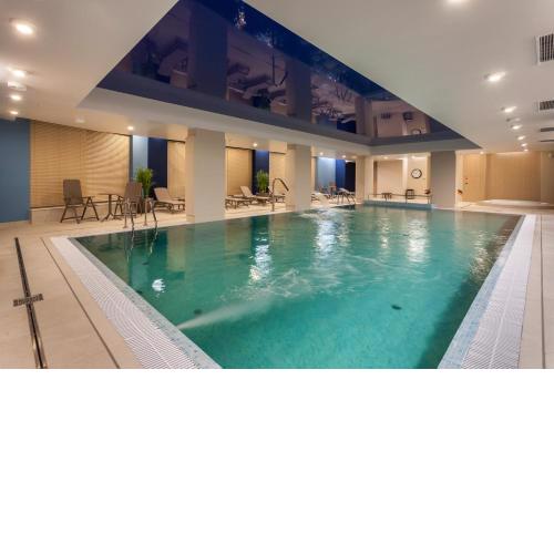 Live & Travel Apartments Number 1