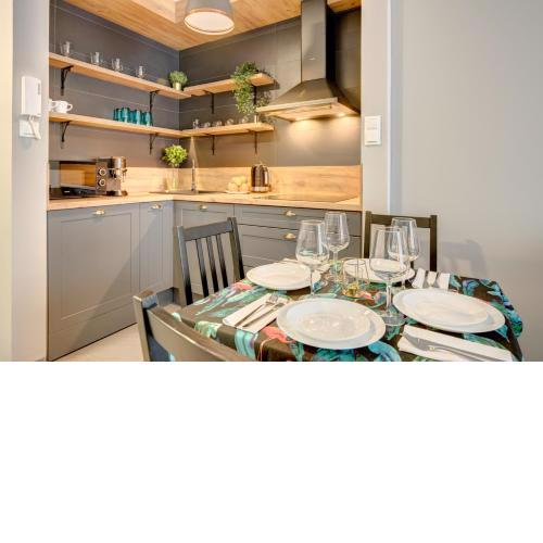 Live & Travel Old Town Apartments
