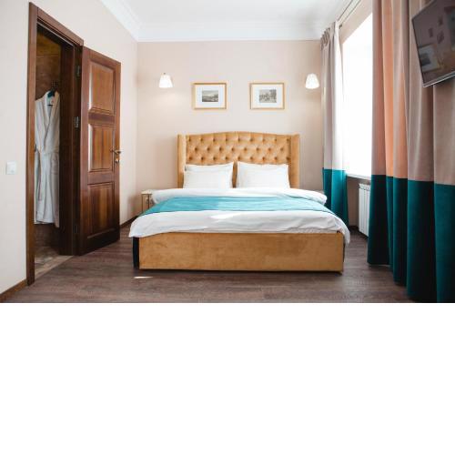 Live.Here.Hotel