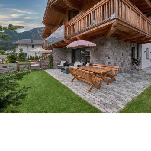 Lodge Elise