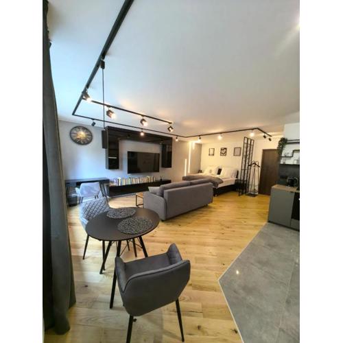 Loft studio KWADRAT Jerozolimskie
