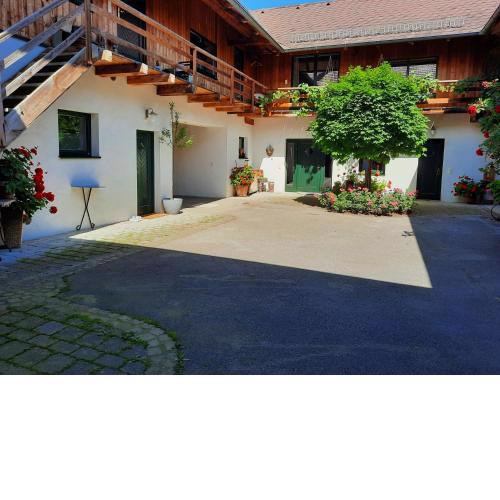 Loftartige Wohnung in Scheibbs mit Schwimmteich