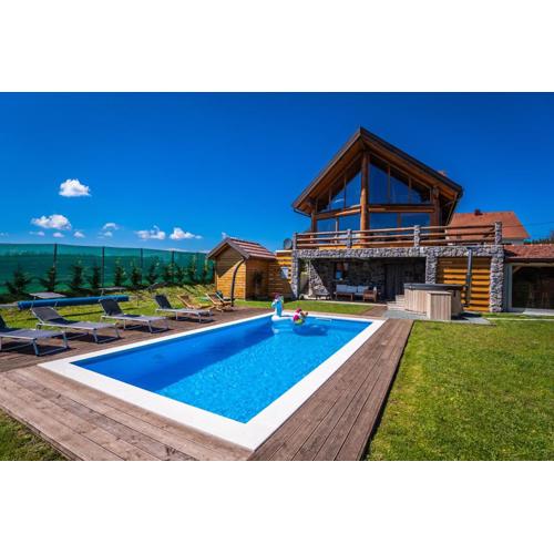 Log home Mountain Mama