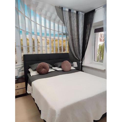 London Apartment, Odessa