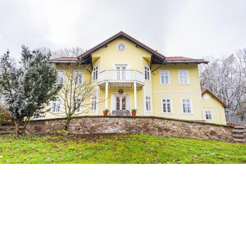 Lovecký zámeček pod Milešovkou