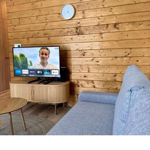Lovely 1-bedroom vacation home with free parking