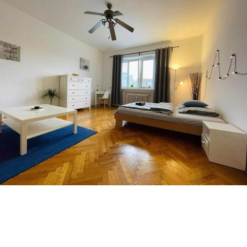 Lovely 2BDR in center, Wifi & Self-Check in