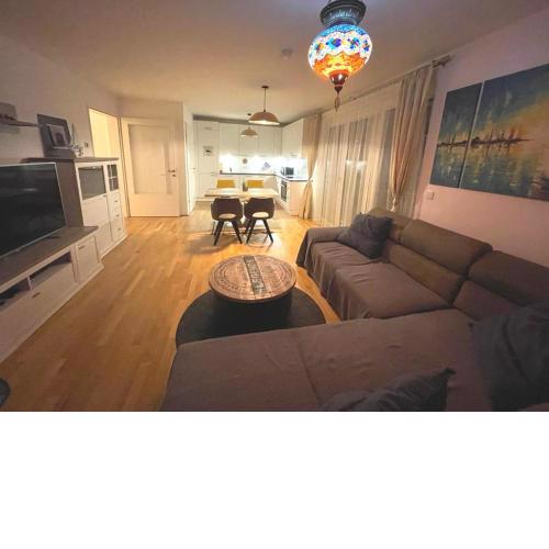 Lovely 3 rooms apartment viena