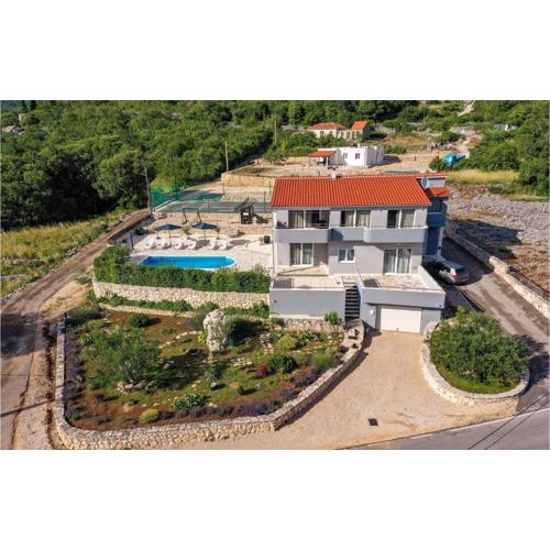 Lovely Apartment In Blizna Donja