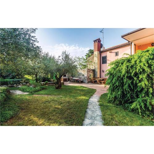 Lovely Apartment In Buje With Wifi