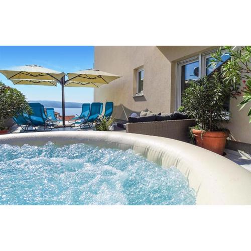 Lovely Apartment In Dramalj With Wifi