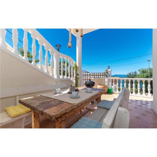 Lovely Apartment In Dramalj