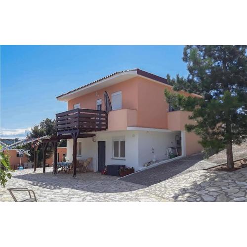 Lovely Apartment In Kavran With Wifi