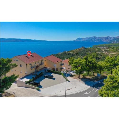 Lovely Apartment In Krvavica