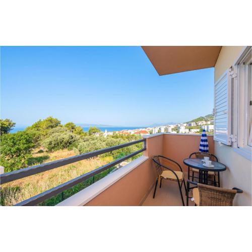Lovely Apartment In Makarska With Wifi