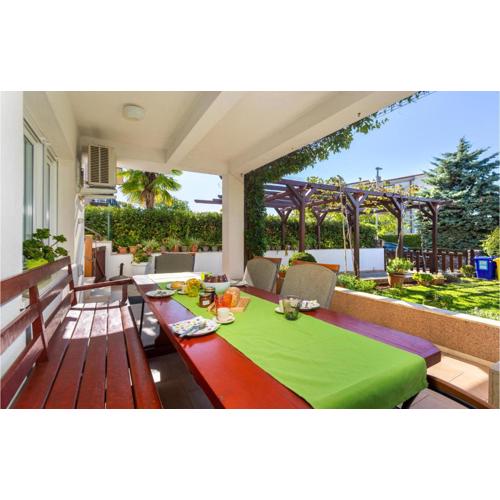 Lovely Apartment In Malinska With Wifi