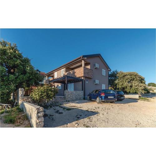 Lovely Apartment In Mandre With Wifi