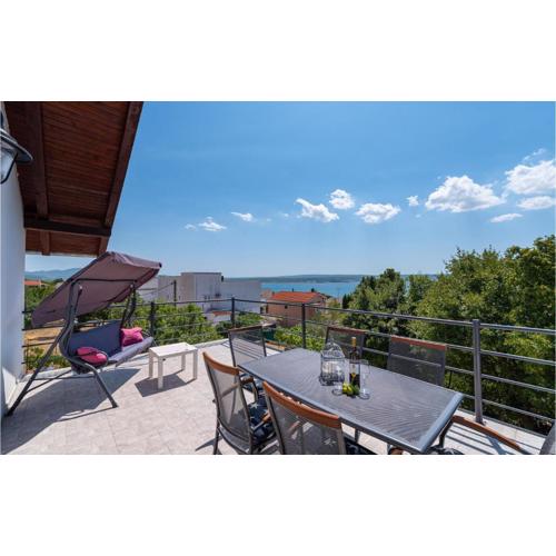 Lovely Apartment In Maslenica