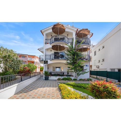 Lovely Apartment In Pirovac With House Sea View