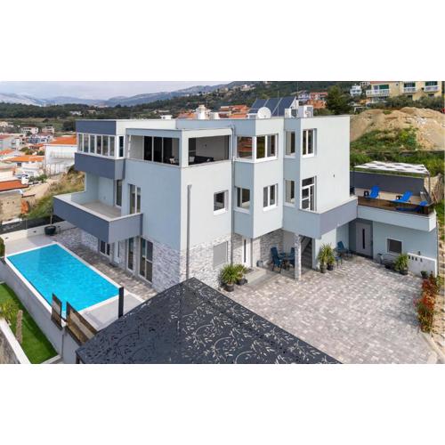 Lovely Apartment In Podstrana With Wifi