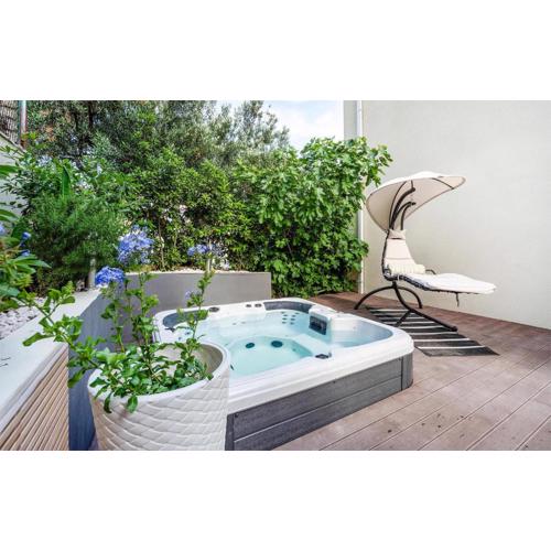 Lovely Apartment In Podstrana