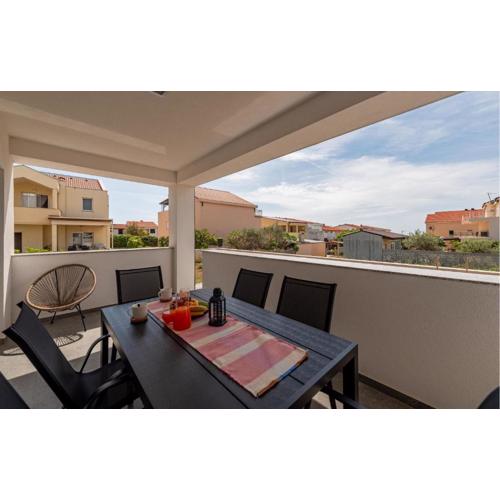 Lovely Apartment In Povljana With Wifi