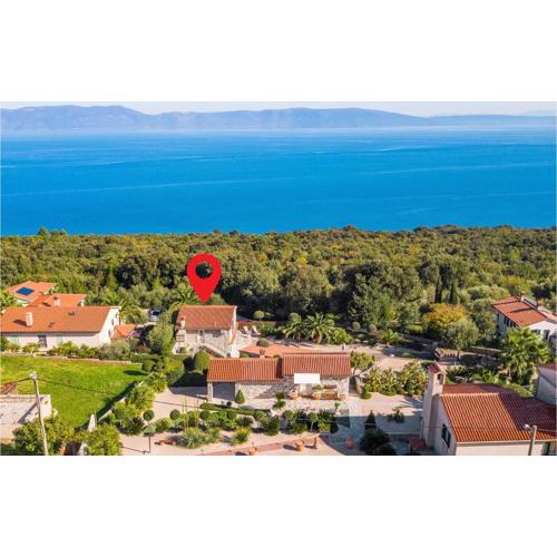 Lovely Apartment In Ravni