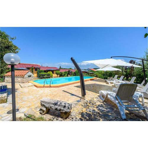 Lovely Apartment In Rovinjsko Selo