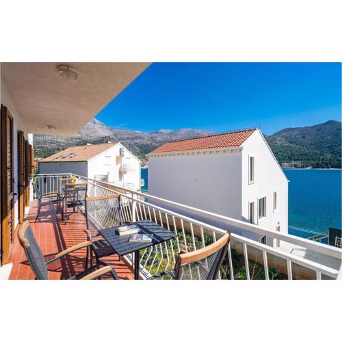 Lovely Apartment In Slano With Wifi