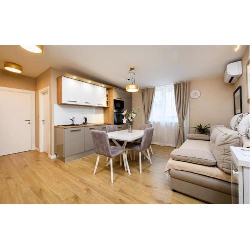 Lovely Apartment In Split With Wifi