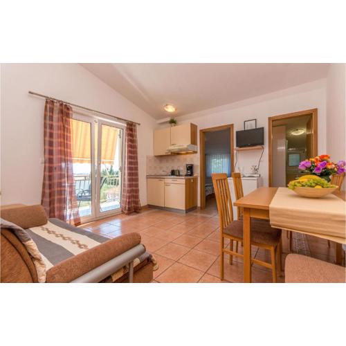 Lovely Apartment In Sveti Filip I Jakov