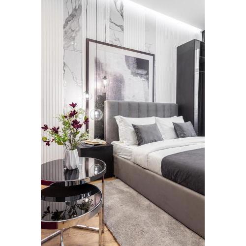 Lovely apartment on Drahomanova street